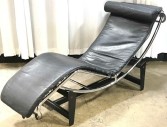 MODERN CHAISE LOUNGE, STEEL FRAME, CORBUSIER LOUNGER
