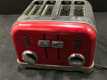 FOUR 4 SLICE TOASTER