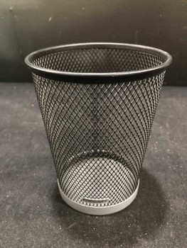 PEN CUP