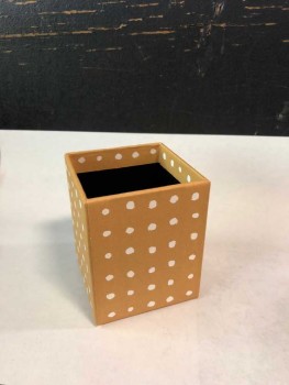 Light Brown Pen Holder, White Polka Dots, Square