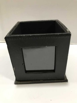 PEN CUP WITH PICTURE FRAMES