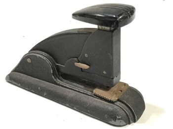 VINTAGE STAPLER