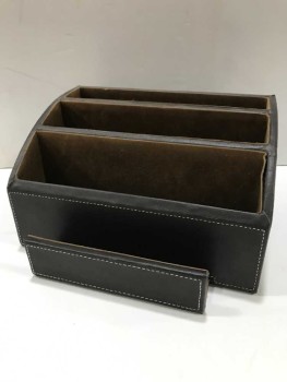 DESK ORGANIZER